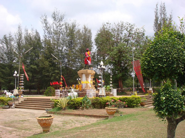 senakontao-monument