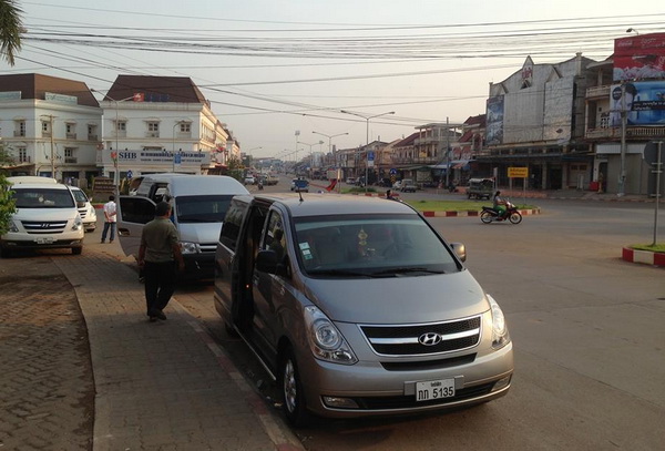 pakse-van-service